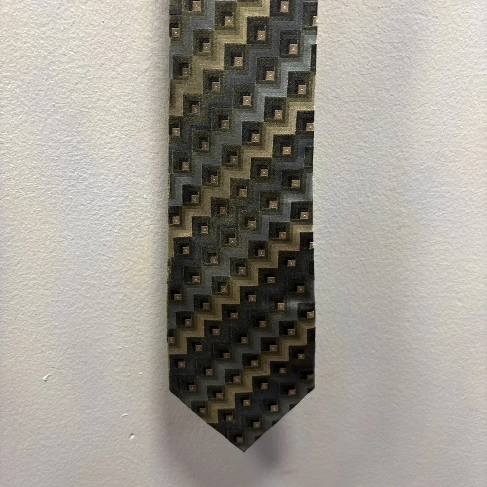 Van Heusen Silk Necktie Mens One Size Green‎ Blue Geometric Stain Guard